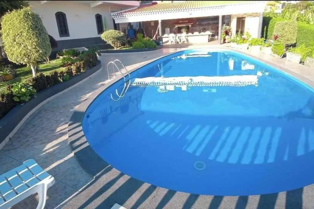 Arcos Grand Suites With Pool contacts