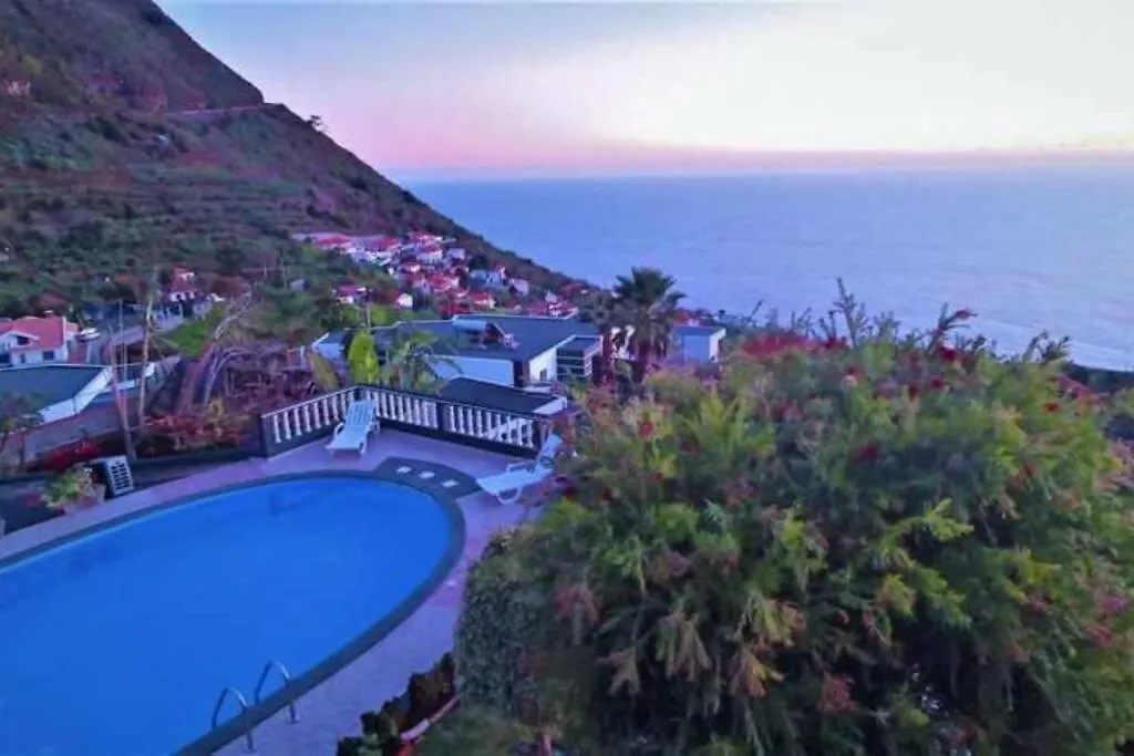 Arcos Grand Suites With Pool Calheta